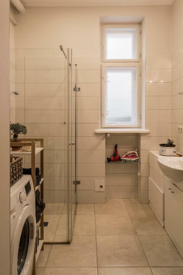 M Terrace Apartment คอนัส ภายนอก รูปภาพ